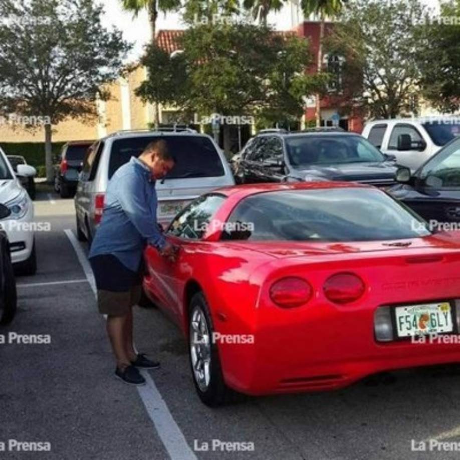 Testigos relataron que Barahona se encontraba comiendo en un negocio frente a las instalaciones de la Corte Suprema de Justicia de Honduras.