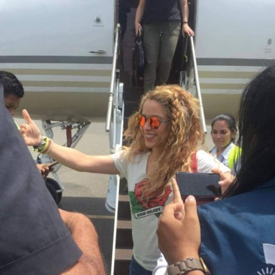Shakira llegó el jueves por la mañana para dar un show esa misma noche en la 23 edición de los Juegos Centroamericanos celebrados en Barranquilla, Colombia.<br/>