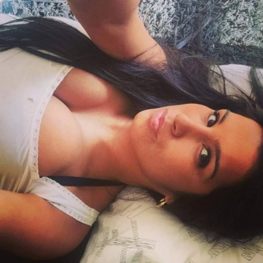 Pero dejando atrás estos eventos poco felices, la joven, a quien no se le nota sus tres embarazos, ha conquistado más de un corazón a través de la web, donde comparte sus mejores momentos y anécdotas en las más populares.