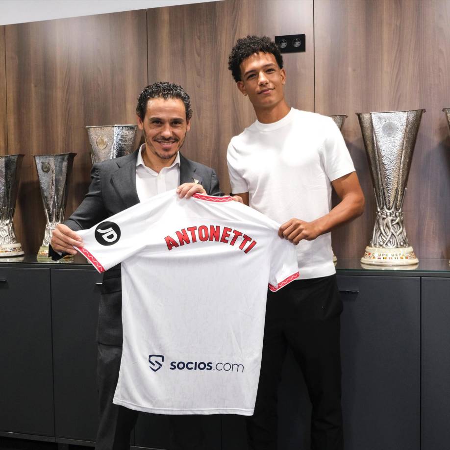 OFICIAL / El Sevilla hizo oficial<b> </b>el traspaso del joven Leandro Antonetti para su filial.