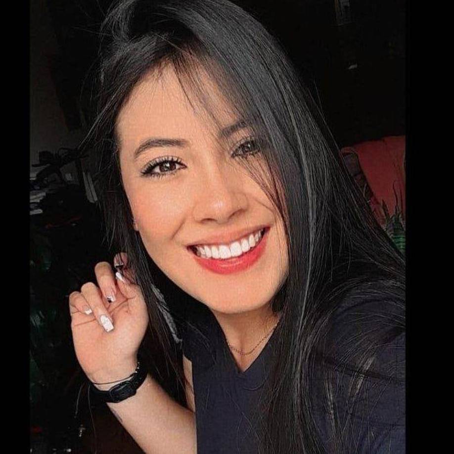 Según el reporte de las autoridades, el pasado 27 de mayo, un sicario ingresó al establecimiento de Angélica y le disparó a quemarropa. La joven falleció en el lugar por la gravedad de las heridas.