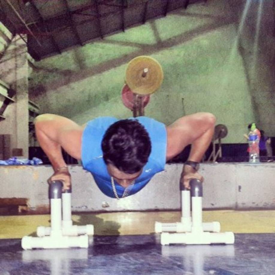 Su atletica figura la presume en las redes sociales, donde tiene miles de seguidores.