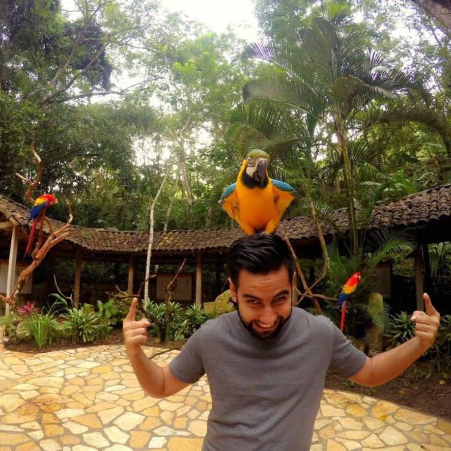 De acuerdo con su familia, Jean Carlo es un esposo ejemplar y un padre amoroso.