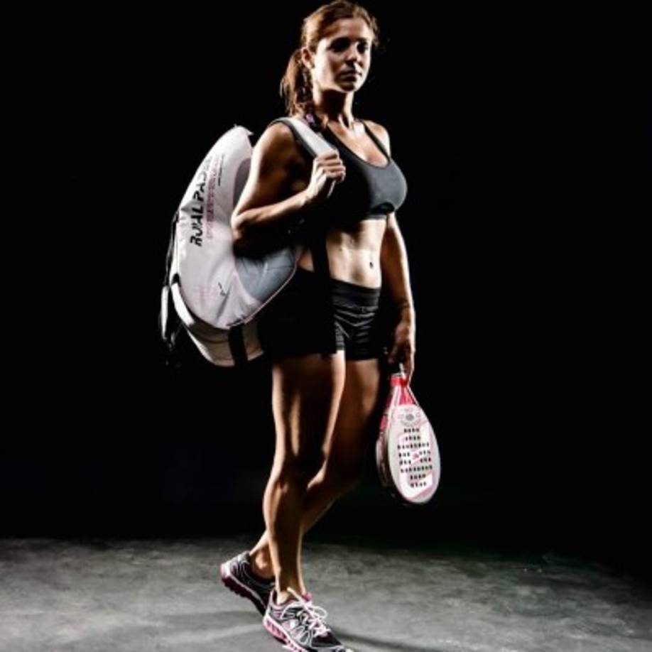 Sin embargo, esta argentina afincada en Barcelona, puede presumir de un físico privilegiado, y los reportajes gráficos lo avalan.