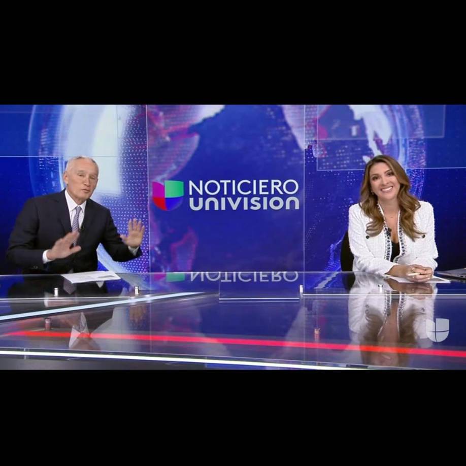 Aunque ha publicado más de 10 libros, uno de los más destacados es “Morir en intento” que aborda historias de inmigrantes, incluyendo su propia experiencia al llegar a Estados Unidos. Jorge Ramos se ha declarado fanático de la banda británica <b>The Beatles</b>. En momentos de creatividad periodística, ha afirmado que la inspiración la encuentra en su música.