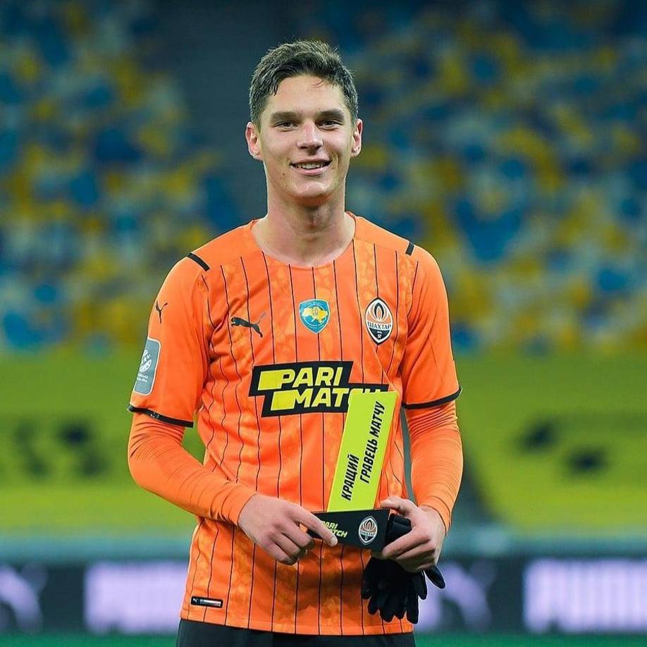 Heorhiy Sudakov es un joven futbolista ucraniano que ha destacado en los últimos meses en el Shakhtar Donetsk de la Liga Premier de Ucrania. Sin embargo, hoy atraviesa como el resto de sus compatriotas una complica situación por la invasión de Rusia a su país.