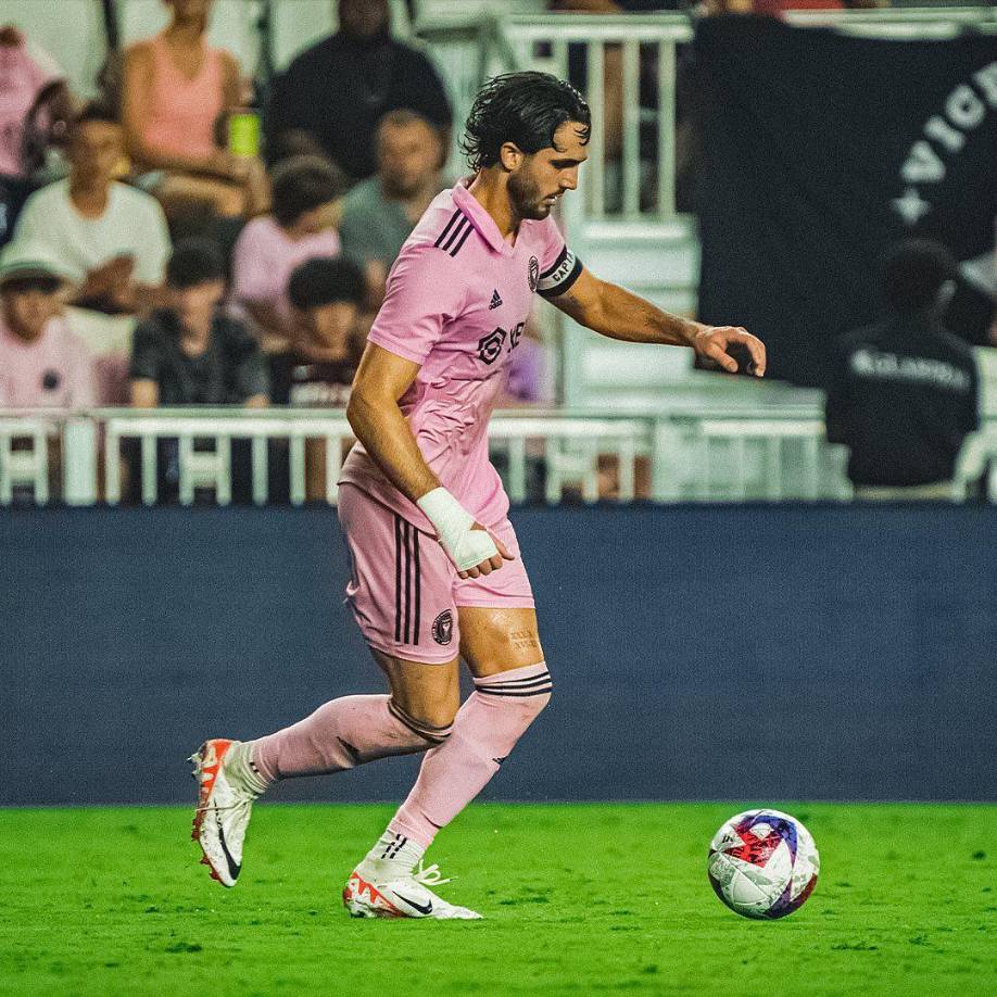 Y es que, según informa ‘Corriere dello Sport’, Campana proviene de una familia rica, con una fortuna que supera los mil millones de euros.