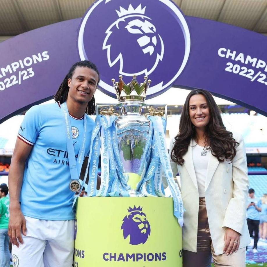 Kaylee Ramman - Es la esposa de Nathan Ake, defensa neerlandés del Manchester City. Son una de esas parejas que llevan una década juntas.