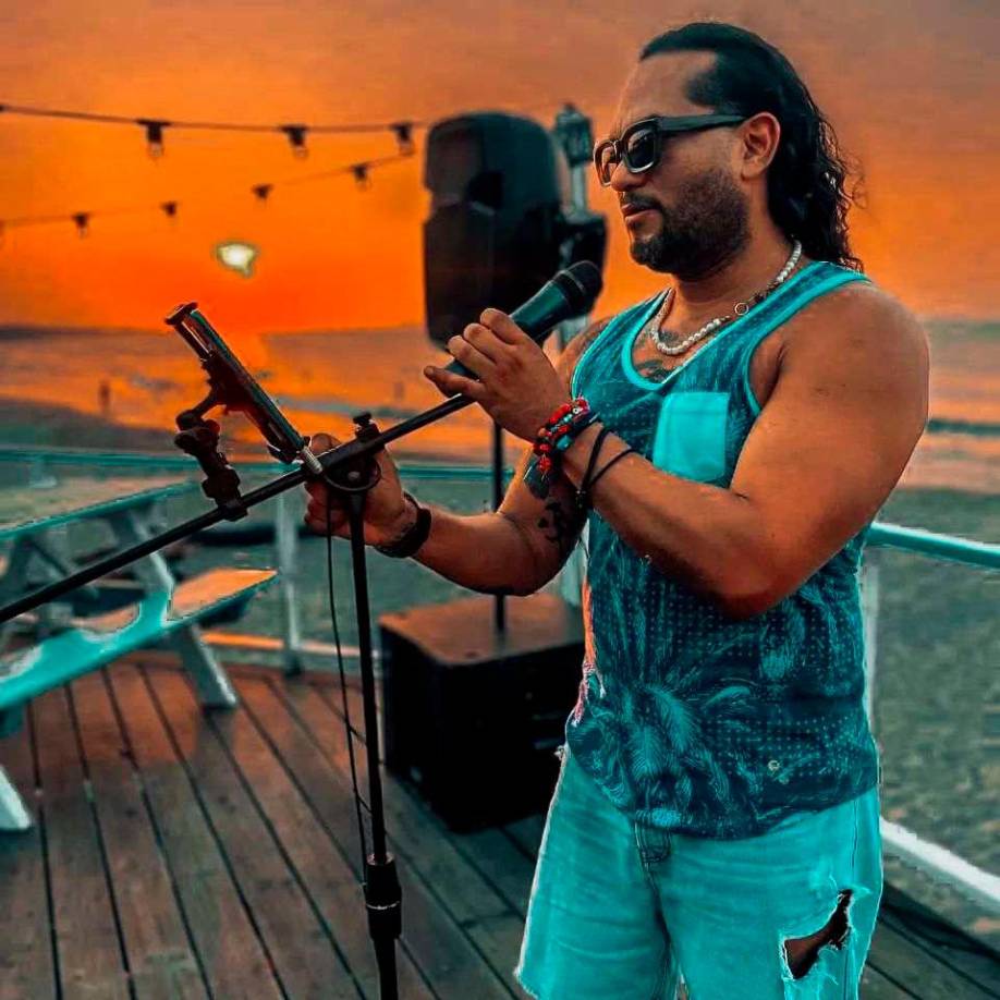 JOEL ANTON: Jueves y viernes: Ola’s Bary Restaurante en el hotel Casa Alemania de Trujillo, Colón. Sábado: Stand de Coors Light en el Bulevar Costero de Tela