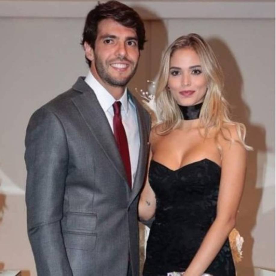 Carolina Dias se llama la nueva novia de Kaká. Es una modelo brasileña a quien conoce hace muchos años.