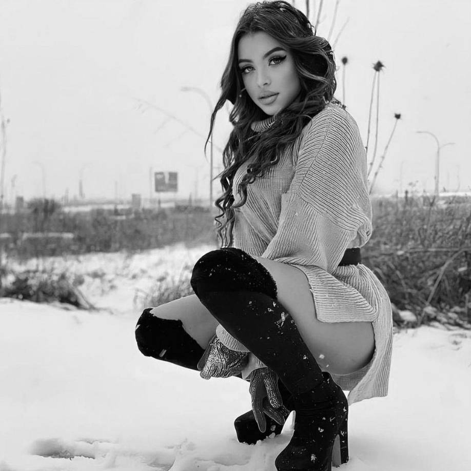 Lorena nació en Madrid, España.