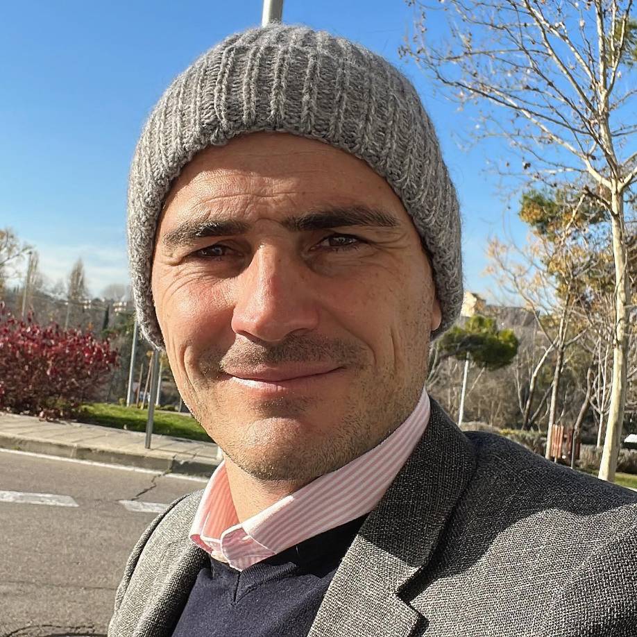 Casillas lo hizo en su cuenta oficial de Twitter y fue breve pero contundente. “Ave María Purísima...”, fue el mensaje que escribió el exportero que ha tenido mucha repercusión en redes sociales.
