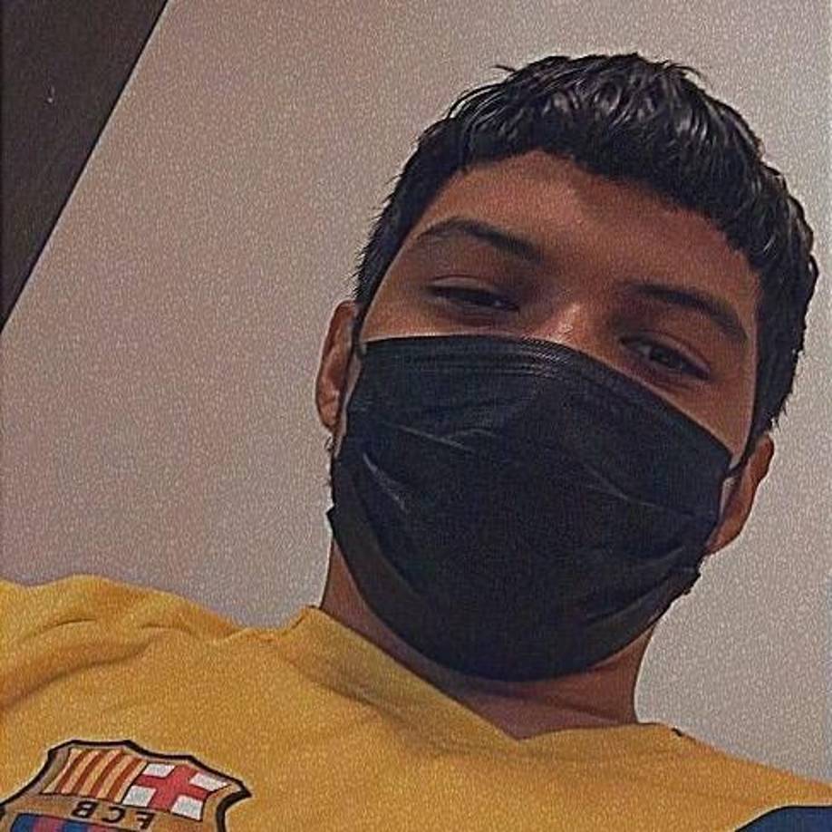 “Su arduo trabajo y dedicación fueron premiados recientemente con un ascenso a gerente de cocina. Su familia nos ha dicho que estaba trabajando por una ciudadanía permanente, y planeaba inscribirse en una escuela de cocina para poder alcanzar su sueño de convertirse en chef”, reveló el restaurante.