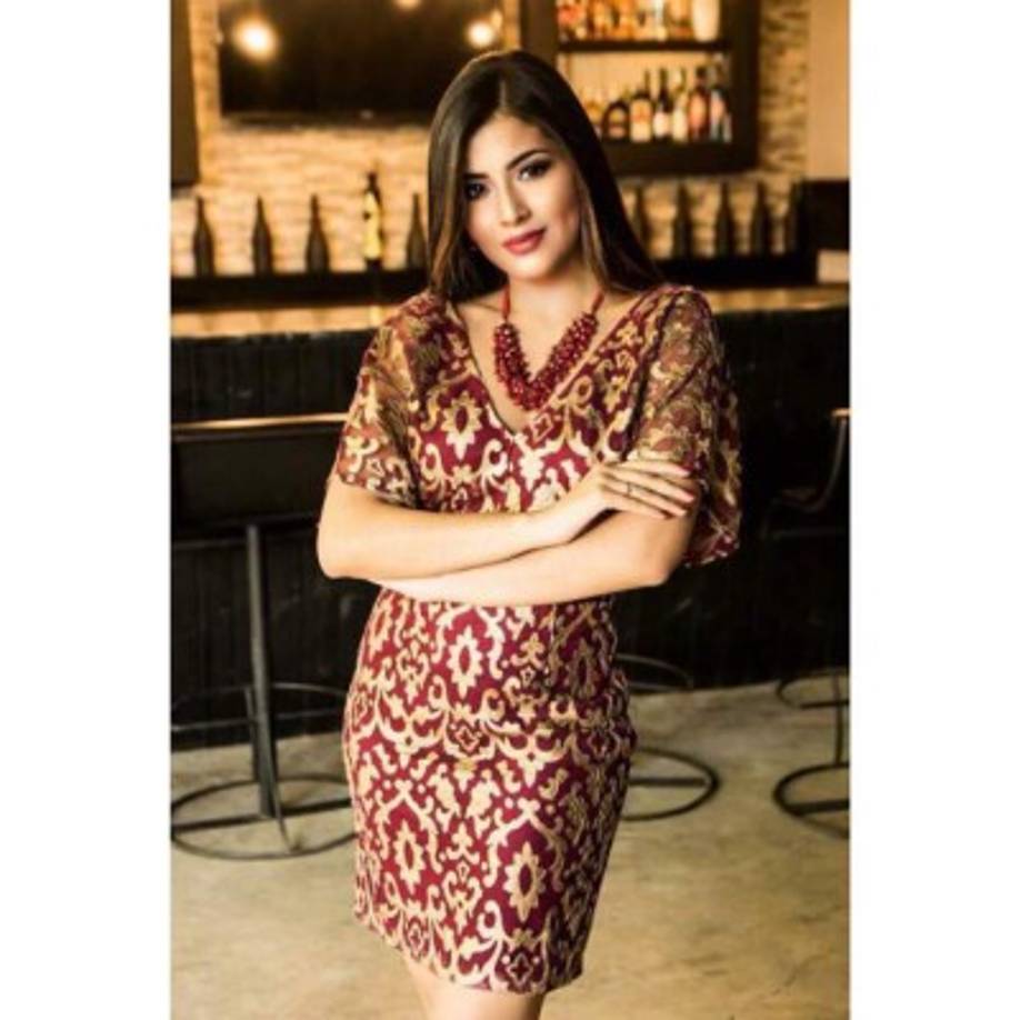 Con 22 años, Katheryn Banegas, tiene un título de abogado, y actualmente estudia Medicina. Es originaria de Choluteca.