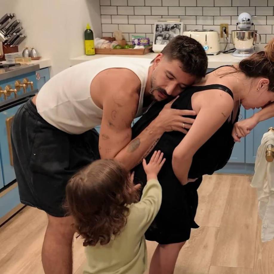 Hasta el momento hay pocas fotografías de Amaranto, quien desde ya se ha ganado el cariño de los fanáticos de Camilo y Evaluna, una de las parejas más mediáticas de la farándula latina, gracias a su estabilidad y su actividad en redes sociales. 