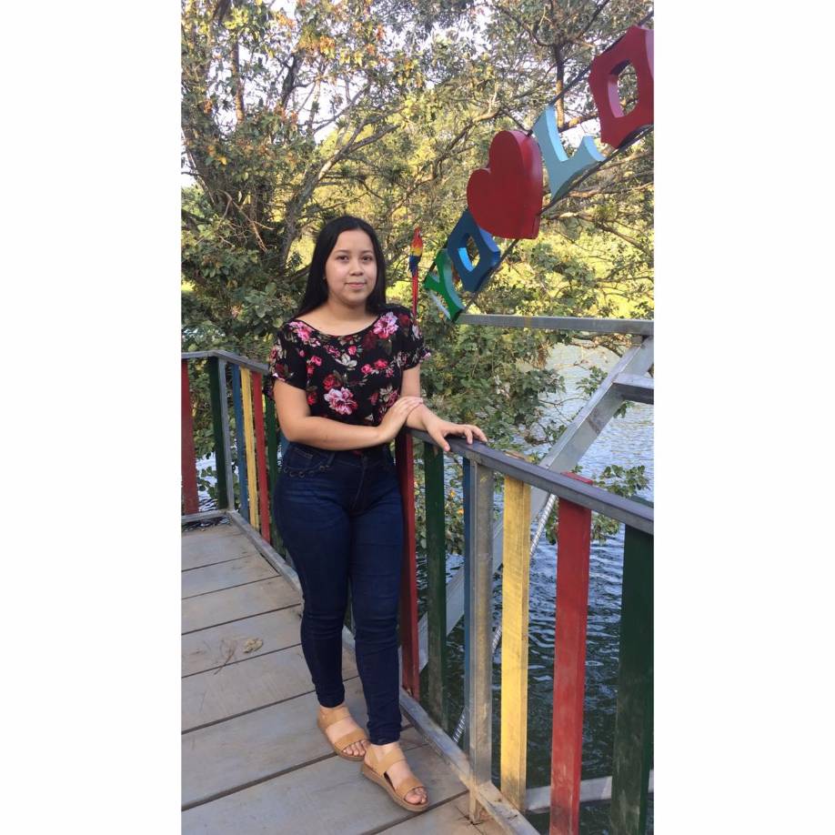 Cálix viajaba como pasajera en la unidad de Junqueños, un Hyundai County que cubría la ruta entre Santa Bárbara y Tegucigalpa. 