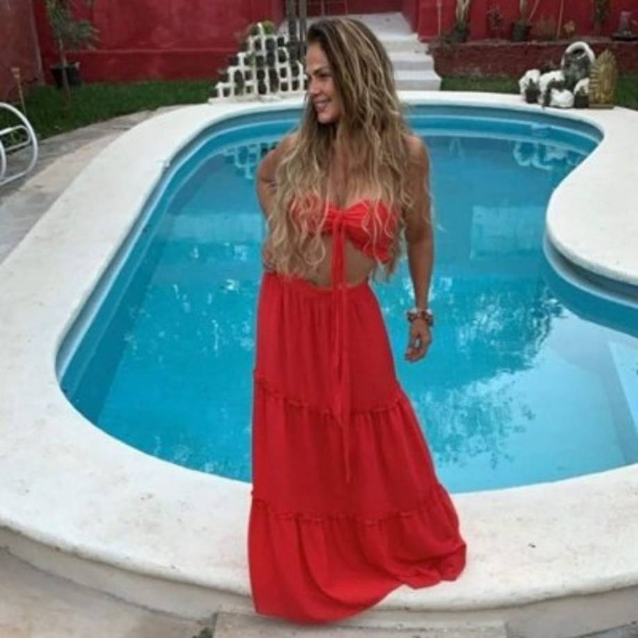 La vedette cubana aceptó que ella sería feliz si el 'charro' le tocara el busto e incluso le hizo una propuesta que para muchos sería subida de tono durante una entrevista con el programa Sal y Pimienta. <br/>