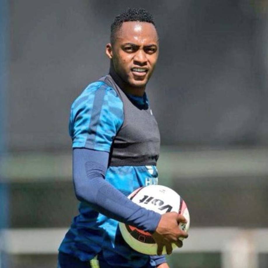 Ibarra, sus hermanos Brian y Alexandra y dos familiares más permanecerán detenidos por lo menos hasta el sábado, aunque el jueves se llevará a cabo una audiencia para examinar los documentos que la defensa del ecuatoriano presente.