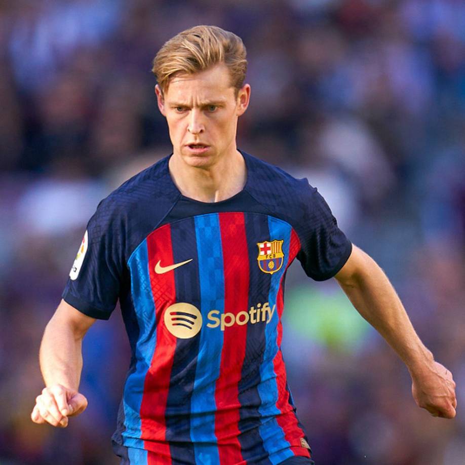 Según informaron en Inglaterra, el Manchester United no se rinde e intentará hacerse con los servicios de Frenkie de Jong. Quieren aprovecharse de la situación económica del FC Barcelona para llegar a un acuerdo por el mediocampista neerlandés.
