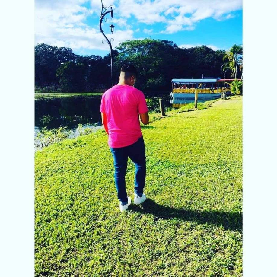 Una vez conseguido eso, lo mataron infiriéndole varios disparos de bala y dejado su cuerpo en la zona donde fue detectado. 