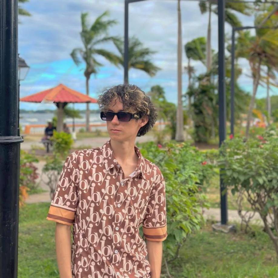 La madrugada del domingo, “La Rubia”, de 23 años, conducía en estado de ebriedad y a exceso de velocidad cuando arrolló mortalmente a la profesora Cecilia Echeverry y a su esposo Jaime Pérez Hernández, quienes se trasladaban en una motocicleta.