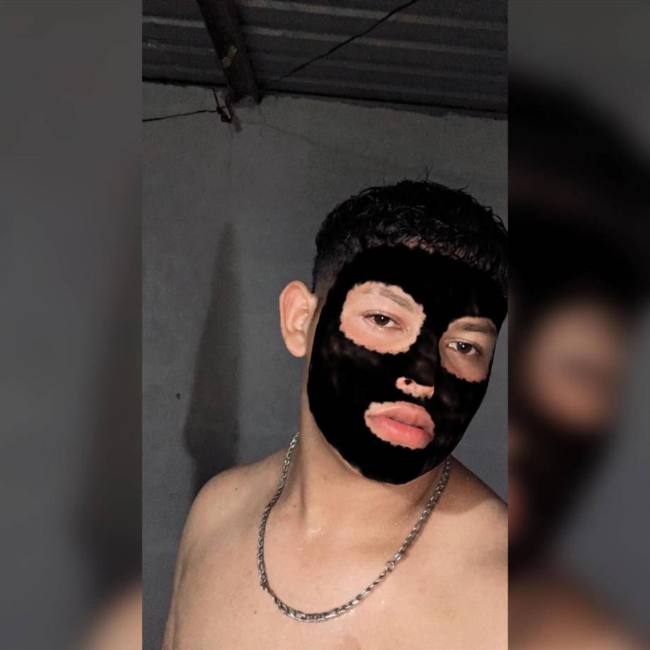 “Dios le dé mucha Fortaleza a sus padres y a toda su familia por el dolor que han de estar pasando, solo Dios les puede dar las fuerzas”, escribió un compatriota.