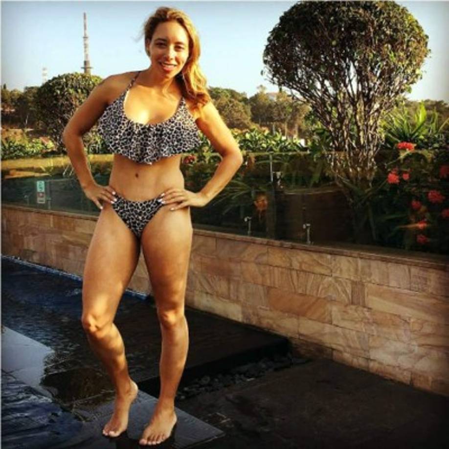 Fue atleta olímpica: compitió por Gran Bretaña en los Juegos Olímpicos de Sydney 2000, donde participó en la prueba de 200 metros llanos y en el relevo corto.