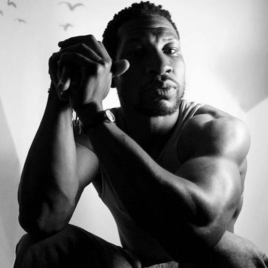 Ahora, parece que el actor enfrentará más complicaciones judiciales, pues más personas decidieron salir a la luz para denunciar abusos por parte de Jonathan Majors. 