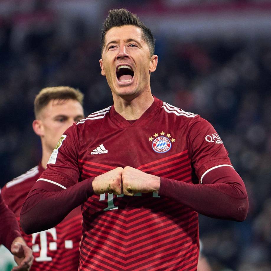 Según informó el diario alemán Bild, Barcelona le hizo una oferta al Bayern Munich de 35 millones de euros por la ficha de Lewandowski. El mismo medio develó que la dirigencia bávara habría rechazado el ofrecimiento por el simple hecho de que lo considera insuficiente, ya que lo mínimo que espera a cambio de su goleador son 50 millones de euros, por más que en menos de un año quede como agente libre.