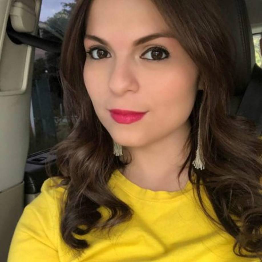 Karen Torres: Es la amada del delantero Carlo Costly.