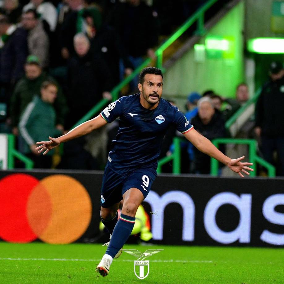 El delantero español Pedro Rodríguez le dio el triunfo a la Lazio con un gol en el minuto 95.