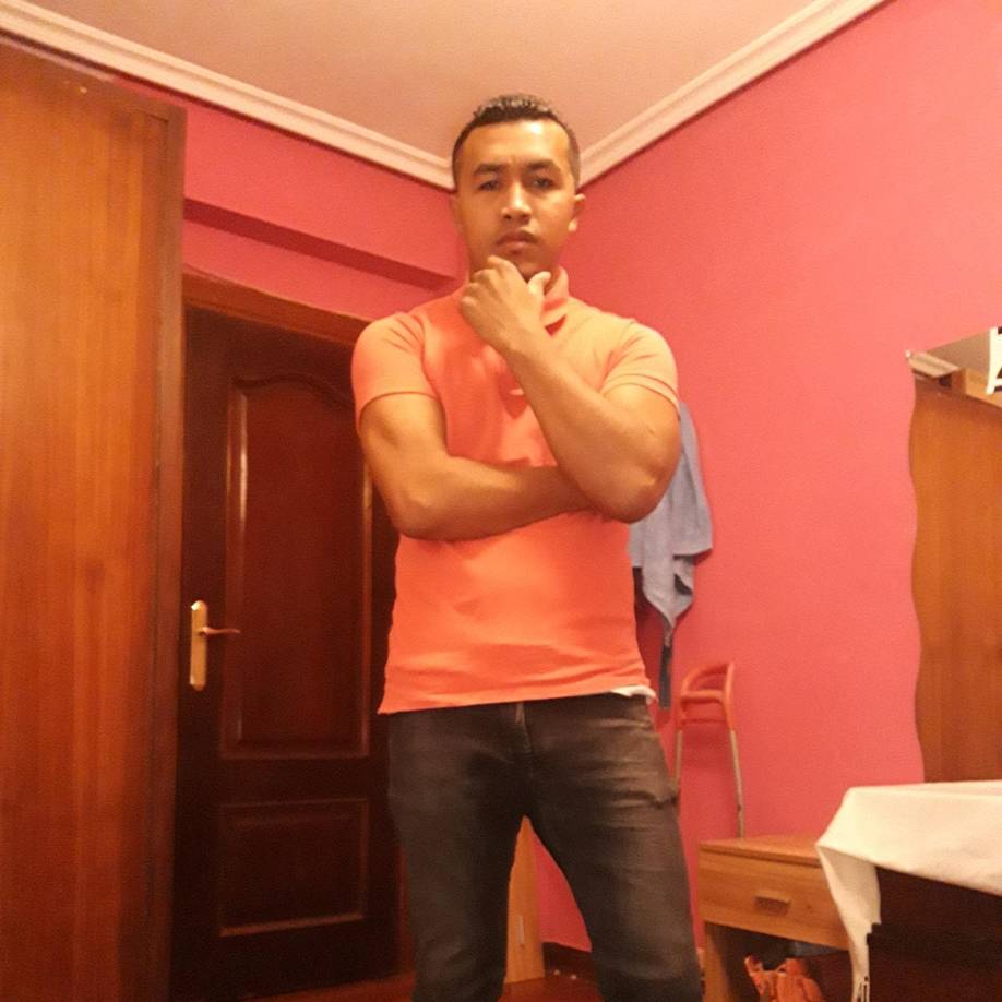 Darwin Pérez de 33 años fue visto por última vez en las calles de Hernani en compañía de otro hombre. 