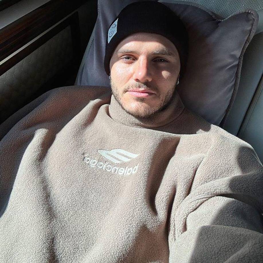 “’No vas a sacar el teléfono, no quiero que haya fotos ni pruebas de esto porque yo estoy arriesgando mucho’. Todo el tiempo me decía eso. Entonces le dije ‘bueno, déjame llamar a mi mamá, sino se va a preocupar”, agregó.