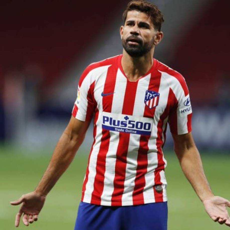 ¿Diego Costa a un grande de la Premier? Sky Sports informa que un equipo del top-six de la liga inglesa le ha ofrecido al delantero hispano-brasileño un contrato hasta final de temporada. Sin especificar de qué equipo se trata, aseguran que la idea no satisface al atacante que rescindió su contrato con el Atlético de Madrid y es agente libre. Puede fichar por cualquier club en cualquier día.