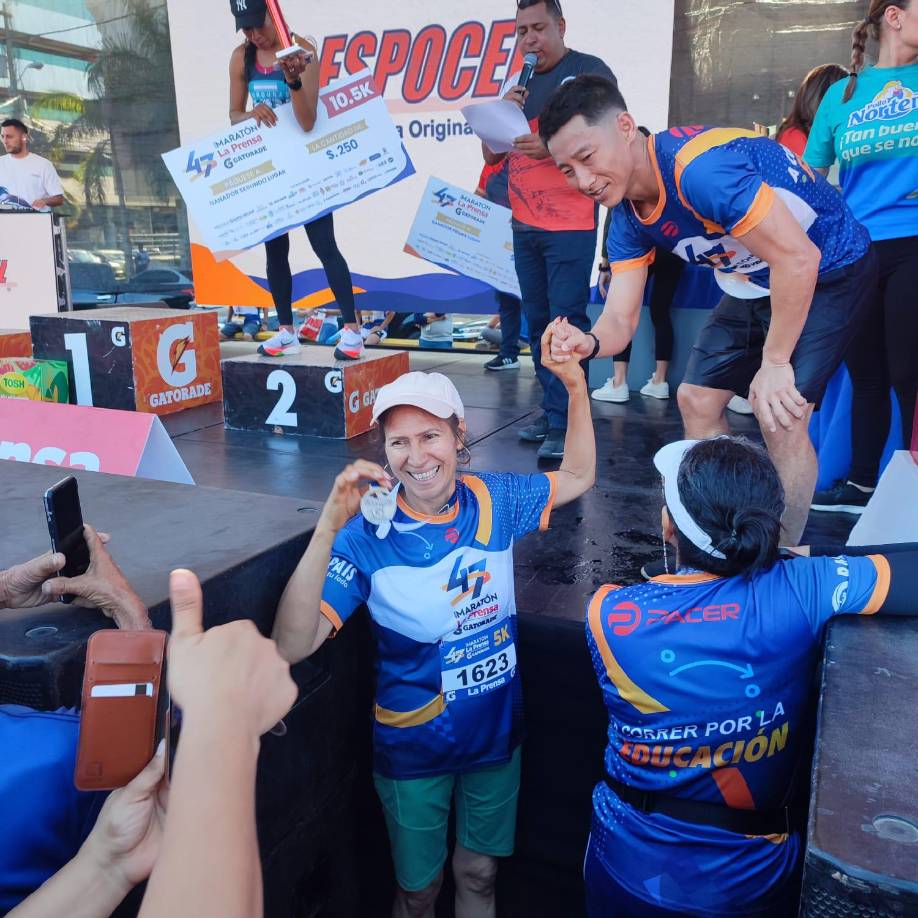 Este año la Maratón de Diario LA PRENSA apoya la educación de Honduras a través de la Fundación 1,000 Escuelas que lidera el influencer japonés Shin Fujiyama, que, por cierto, también es uno de los corredores.