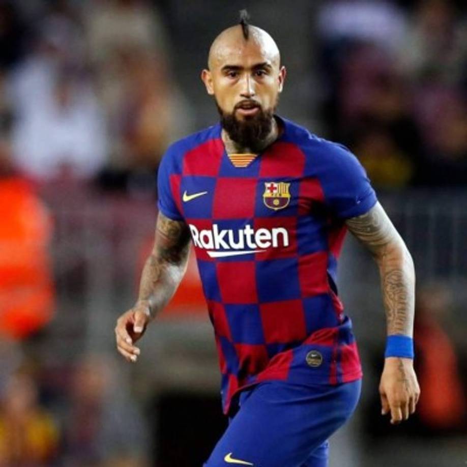 Arturo Vidal podría ser, nuevamente, uno de los grandes protagonistas del mercado de pases en Europa, cuando se abra la próxima ventana de fichajes. Todo parece indicar que el volante chileno no continuará en Barcelona pese a que tiene contrato hasta 2021. En la última hora, la prensa italiana nombra a los equipos Manchester United, Newcastle y el Inter de Milán como interesados en sus servicios.
