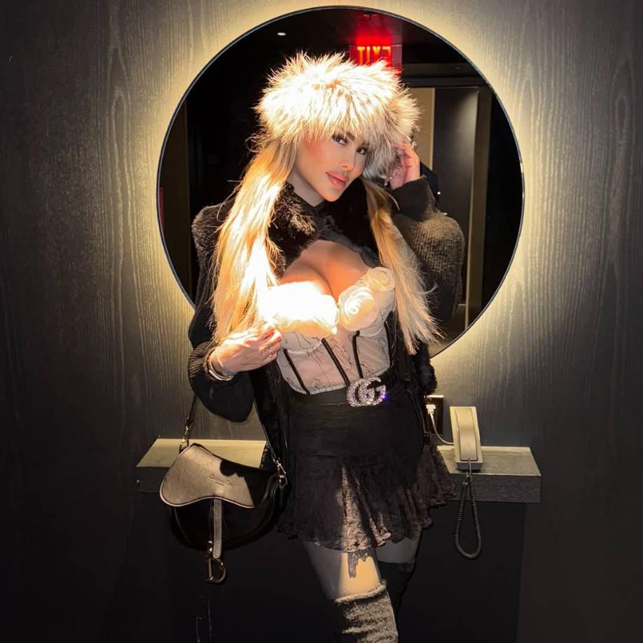 Para gran parte del público no le han quedado bien, ya que, en su mayoría, piensan que abusó de estos procedimientos. 