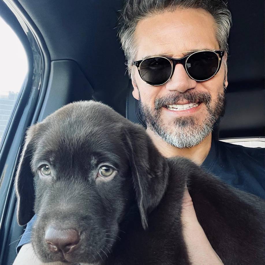 “Un cúmulo de situaciones me han llevado a un periodo de vulnerabilidad emocional que requiere una tregua de mi parte. Para ser congruente he decidido que por lo que resta del año no estaré teniendo conciertos ni participando en eventos públicos de ninguna índole”, agregó el artista cristiano.