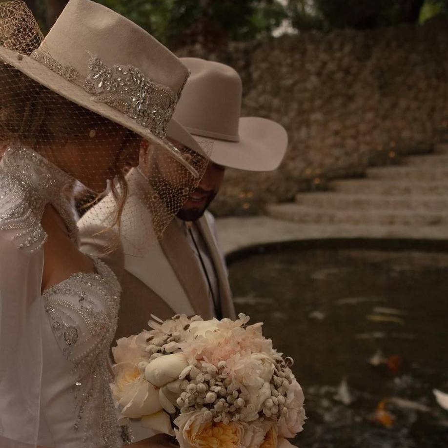 Mille señaló que, ya que tanto a ella como a su novio les gusta mantener las cosas discretas, buscaron un espacio que no fuera demasiado ostentoso.