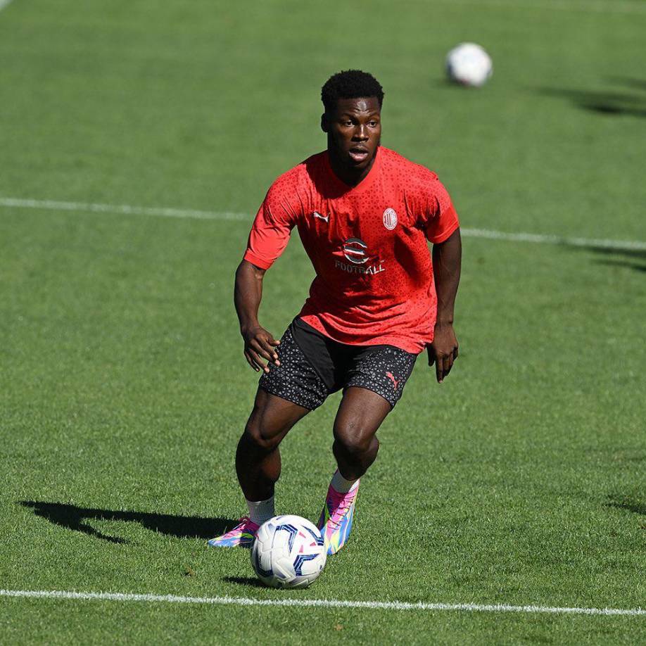 Yunus Musah - El mediocampista estadounidense también fichó por el Milan en esta temporada. Llegó procedente del Valencia.