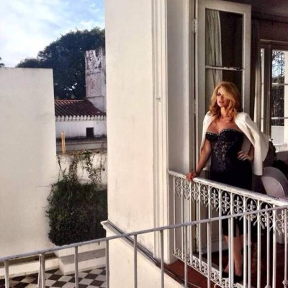 La boricua Alessandra Rampolla no para de presumir de su nueva imagen: flaquísima, con 83 libras menos gracias a un bypass gástrico.