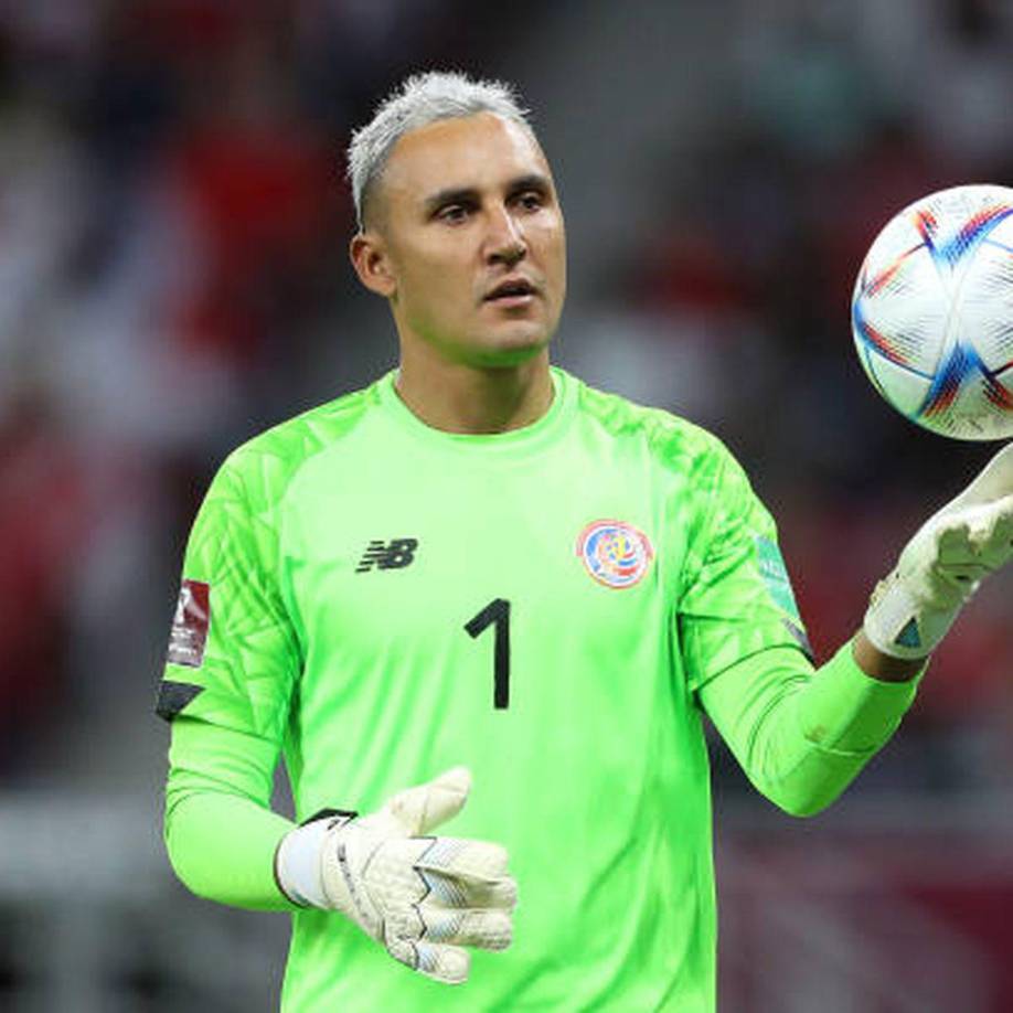 El futuro de Keylor Navas puede estar en Turquía. El portero costarricense puede salir del PSG si Luis Enrique no lo tuviera en cuenta en sus planes. Según informan los medios turcos el Fenerbahce ha vuelto a la carga con una oferta al club parisino y se ha puesto en contacto con el tico.