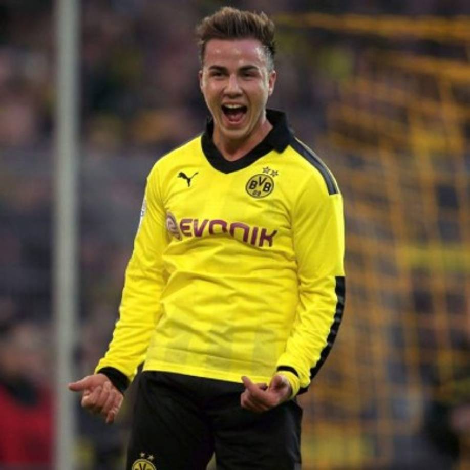 Es un jugador que desde su nacimiento conoció las comodidades del dinero, los excesos y las propiedades; su mayor apoyo es su padre, Jürgen Götze, profesor en la Universidad de Dortmund de Tecnología.