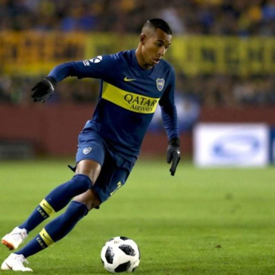 Sebastián Villa es un delantero colombiano de 23 años y llegó a Boca Juniors en el verano de 2018.