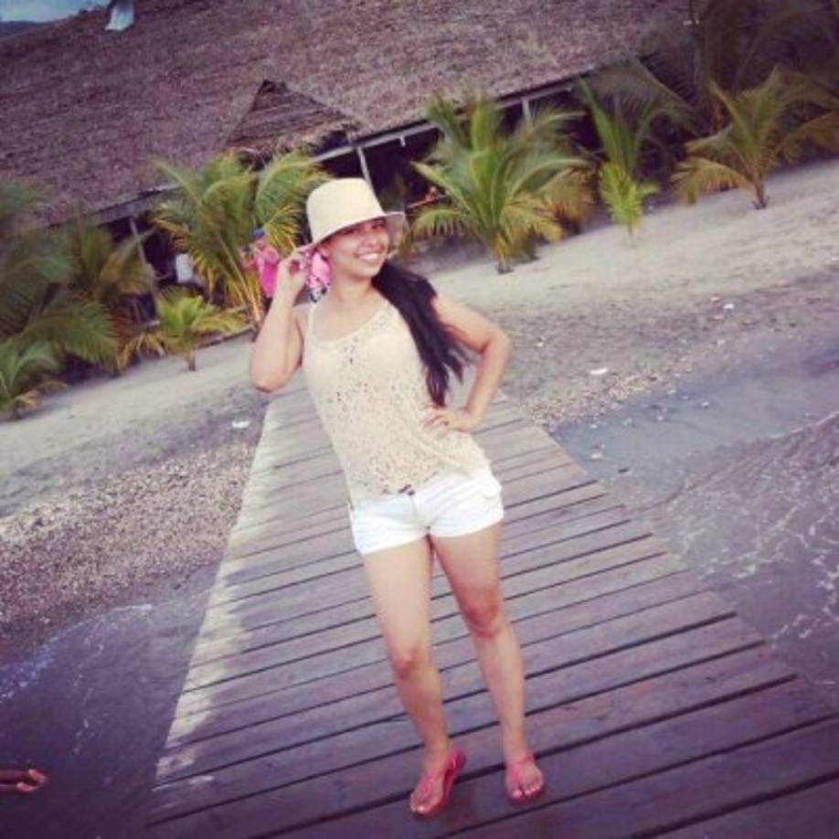 Vivi Varela decidió por disfrutar de las playas de Omoa.