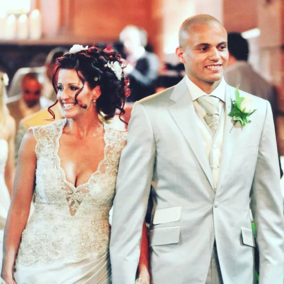 En el 2022 se supo que se había separado de su esposa <b>Leanne</b>, de <b>46 años</b>, quien apareció en el reality show ‘Real Housewives of Cheshire’. La pareja, que tiene tres hijos, se había casado en una lujosa ceremonia en el castillo de <b>Peckforton</b> en 2009.