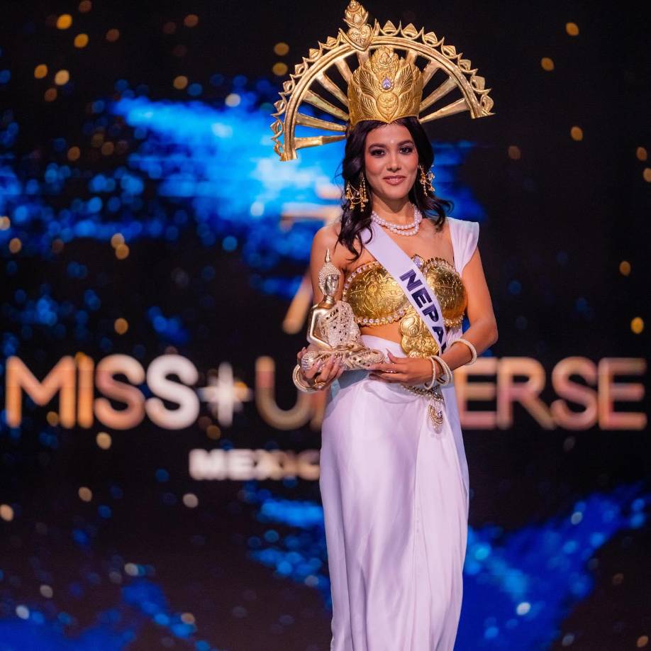 El jurado, compuesto por expertos en moda y cultura, tuvo la difícil tarea de evaluar cada traje.