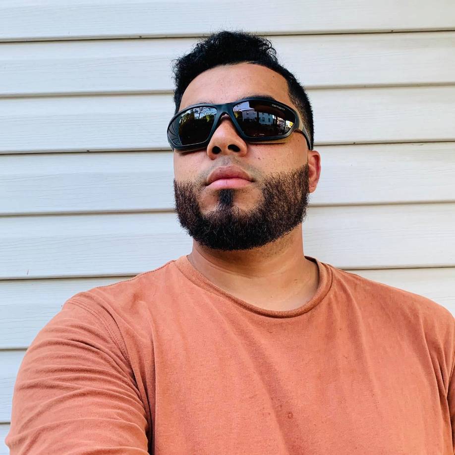 Actualmente, se encuentra bajo custodia de la Oficina del Sheriff del Condado de Edgecombe con una fianza establecida en <b>$3,000,000</b>. 