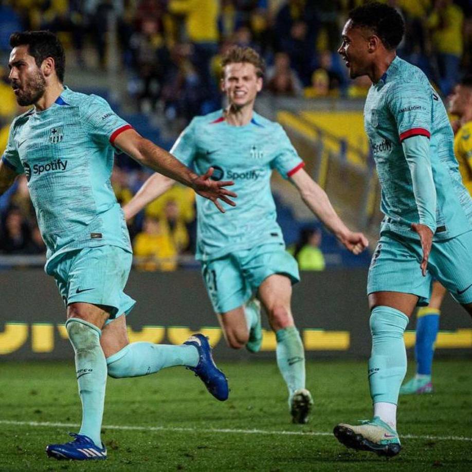 Ese fue tiempo suficiente para mostrar su capacidad de desmarque y desparpajo, aunque se quedó sin marcar después de rematar fuera un balón que le llegó dentro del área.