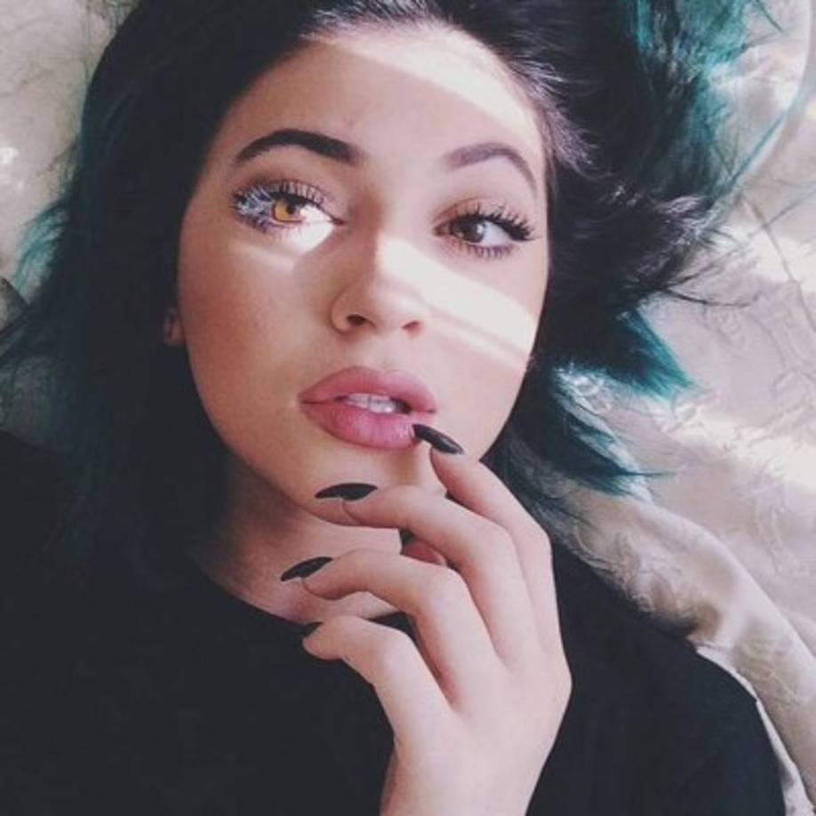 La hermana menor de Kim Kardashian sorprende a muchos por sus labios grandes.